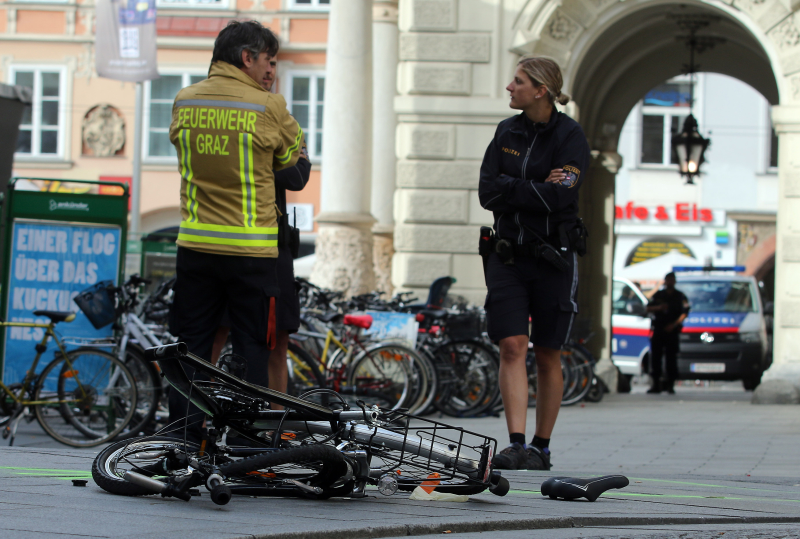 Illustration for article titled Cops: Austrian F1 Attack Suspect Has History Of Violence, Mental Illness